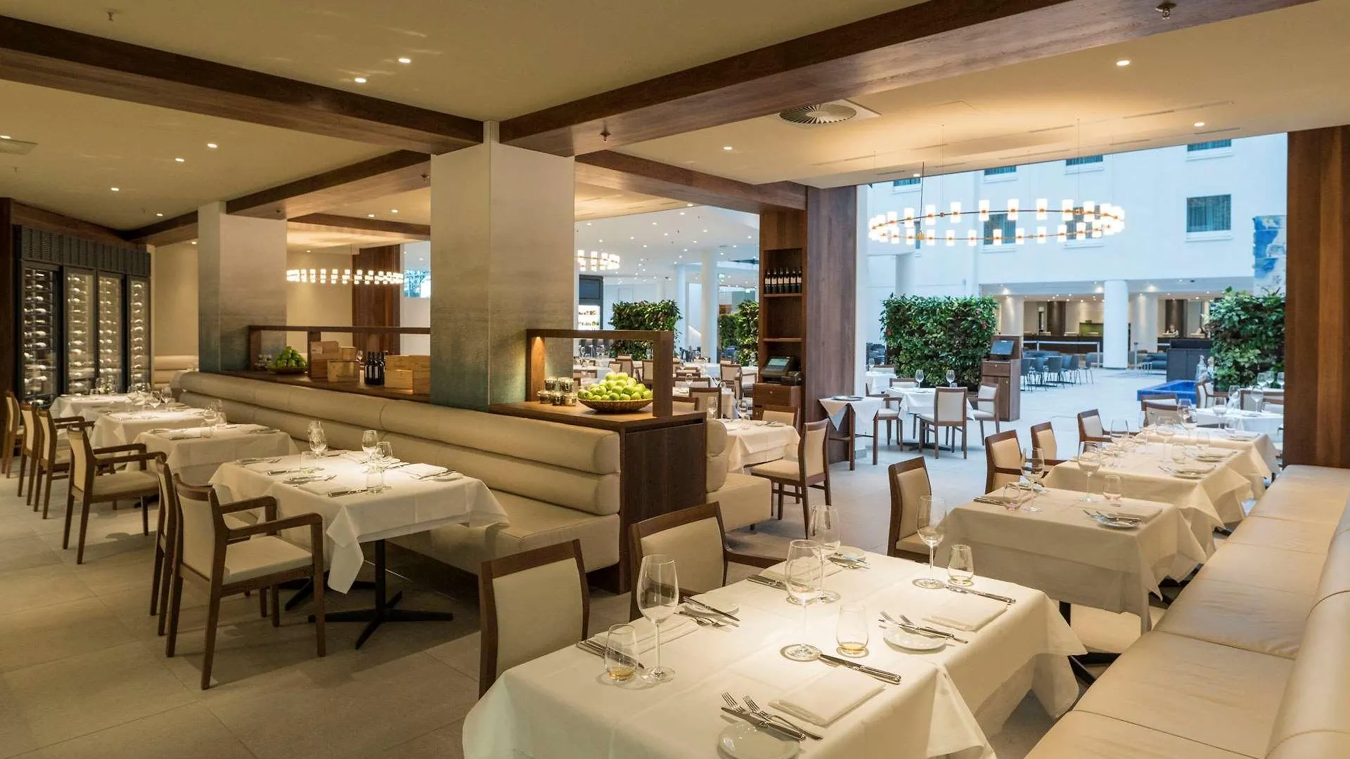 ****  Hotel Estrel Berlin Niemcy